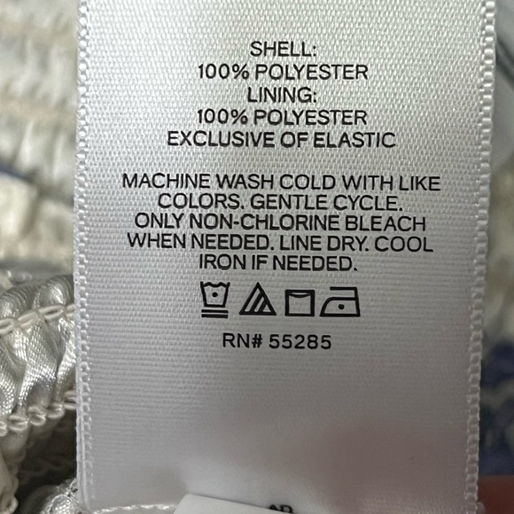 Express Paisley Smocked Cropped Off The Shoulder Top - Picture 11 of 11